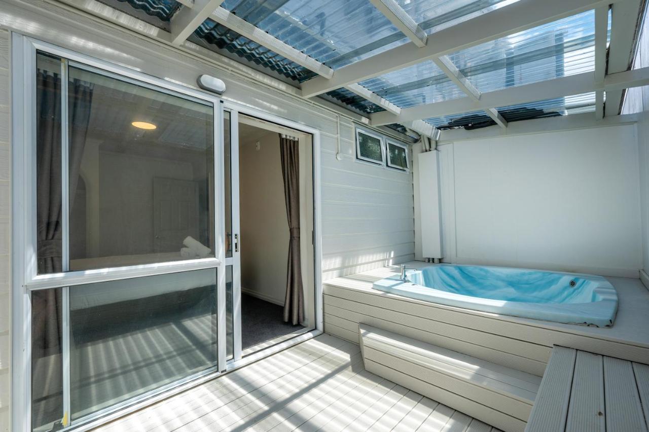 Ashleigh Court Motel Роторуа Екстер'єр фото