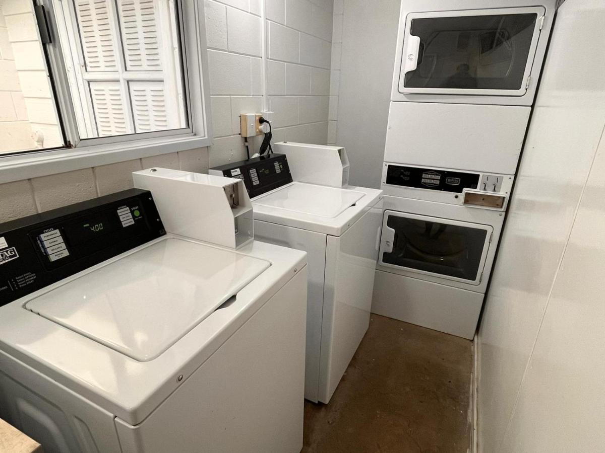 Ashleigh Court Motel Роторуа Екстер'єр фото